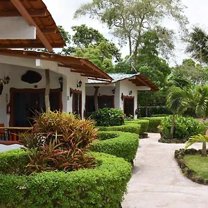 Piedras Blancas Lodge